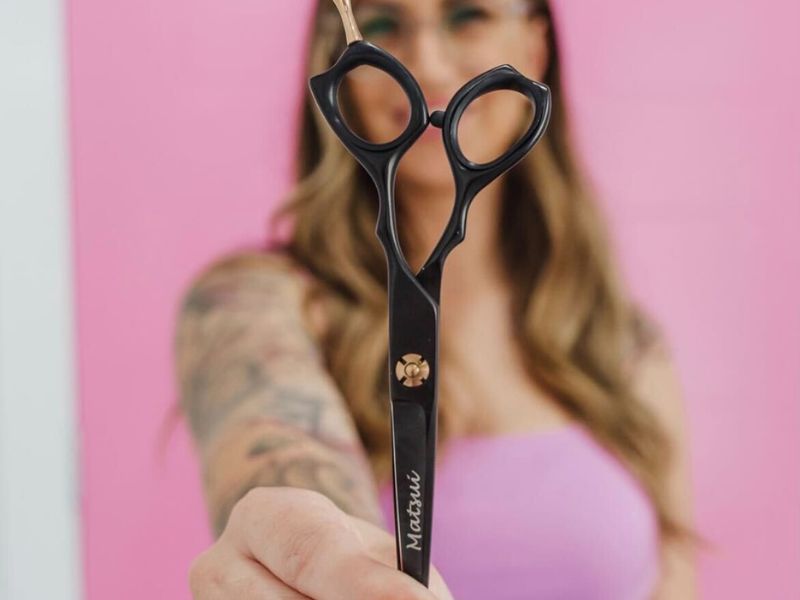 How to pick hair scissors for cutting hair