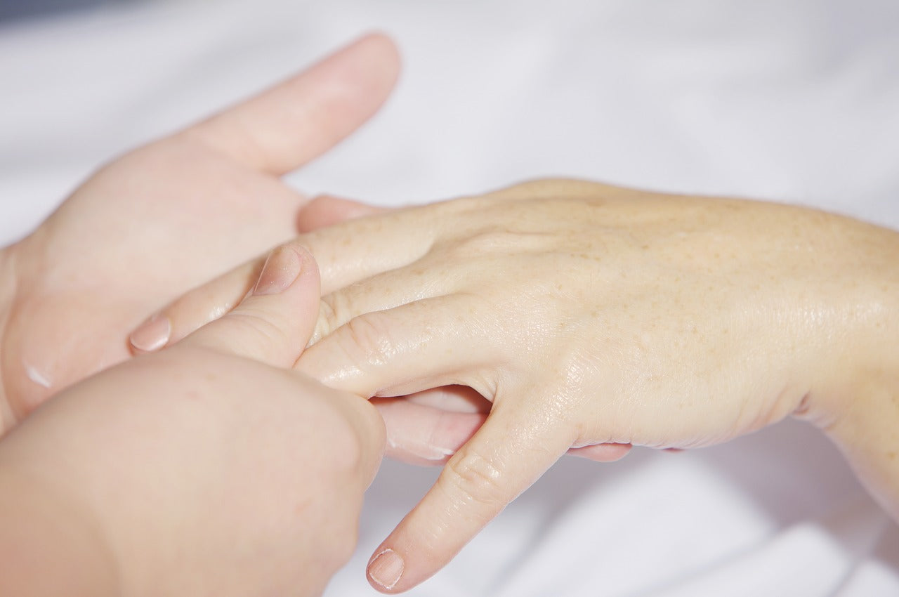 scissor-wrist-pain